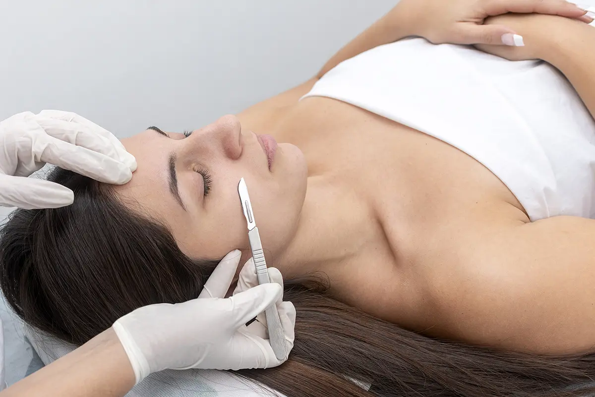 Advanced Dermaplaning And Chemical Peels